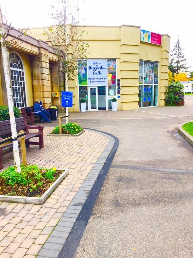 Haven Haggerston Castle Caravan Hire Cheswick  外观 照片